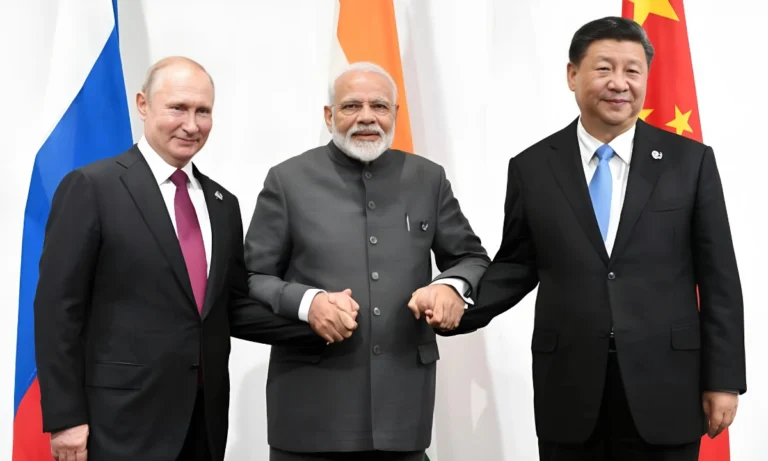 बातचीत शुरू कर दी है, त्रिगुट फिर खड़ा होगा; भारत और चीन को साथ लाने पर क्यों अड़ा रूस?